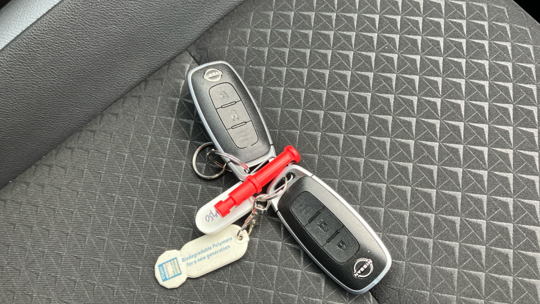 Nissan Juke 1.0 DiG-T 114 N-Connecta 5dr Petrol Hatchback